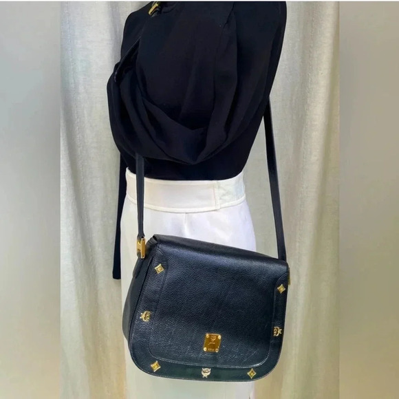 MCM Black Leather Studded 2 way-crossbody/ shoulder bag - large size- clean - Picture 2 of 4